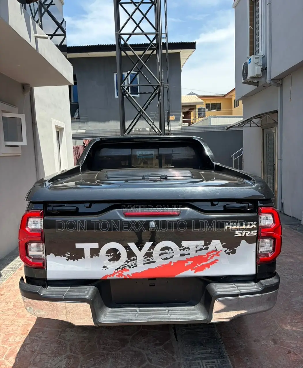 Toyota Hilux SR5 4x4 2019 Black