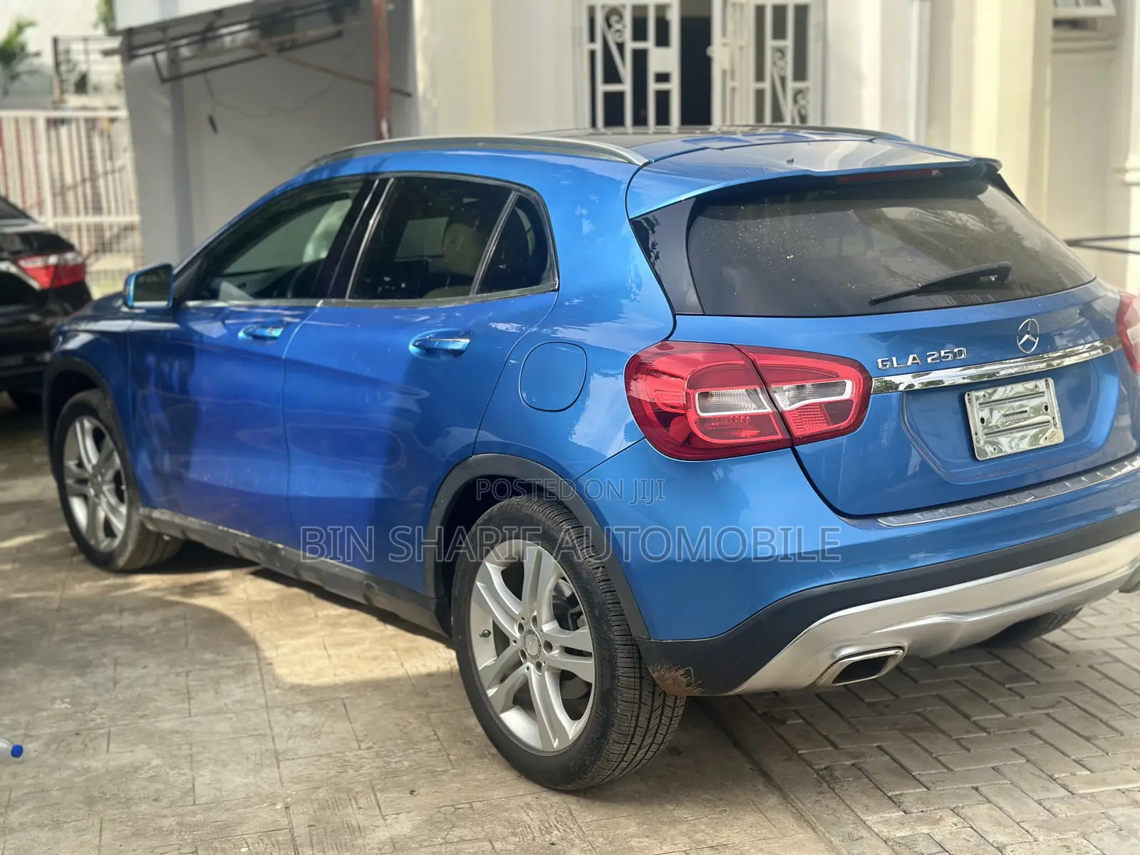 Mercedes-Benz GLA 250 2015 Blue