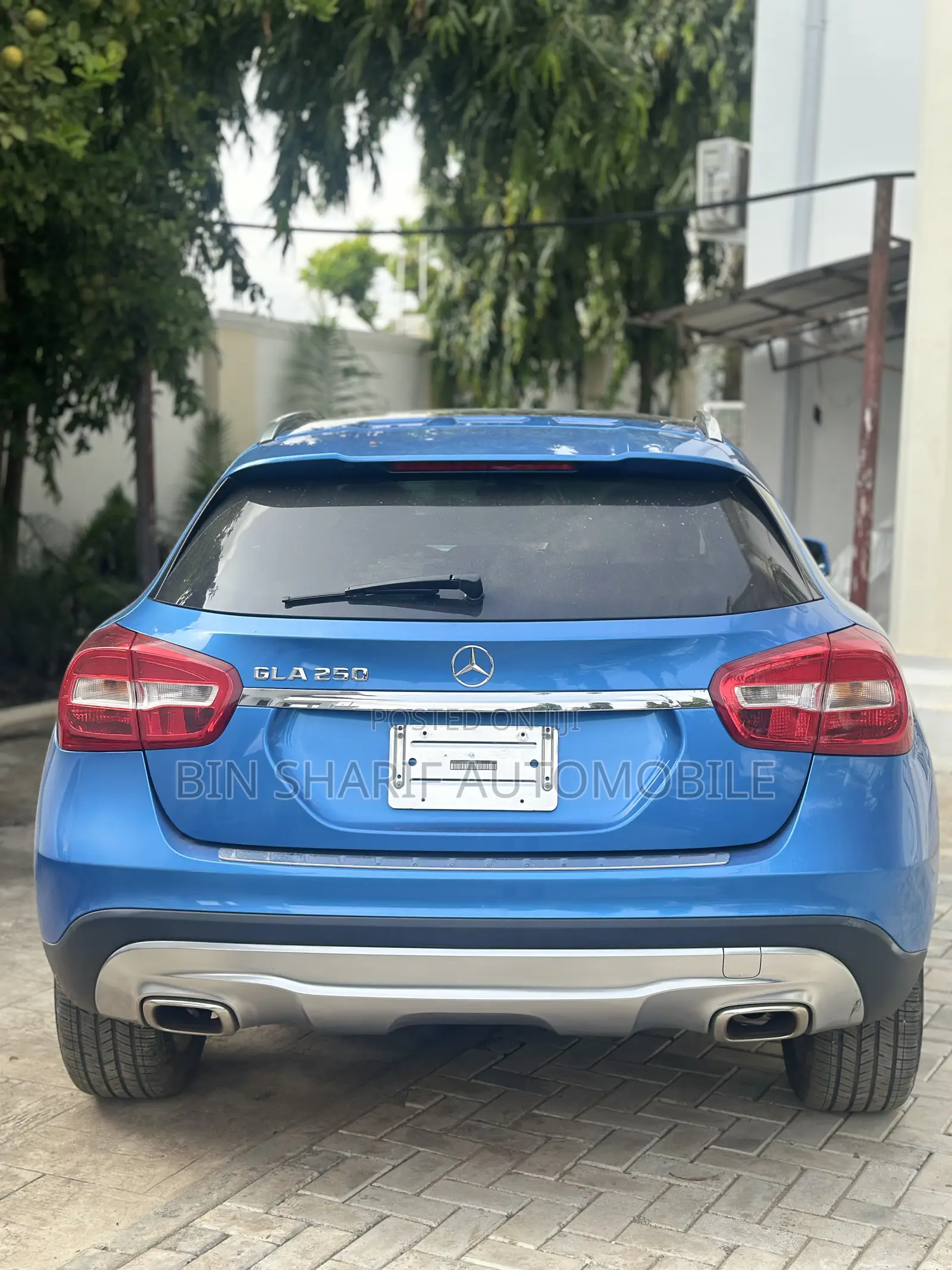 Mercedes-Benz GLA 250 2015 Blue