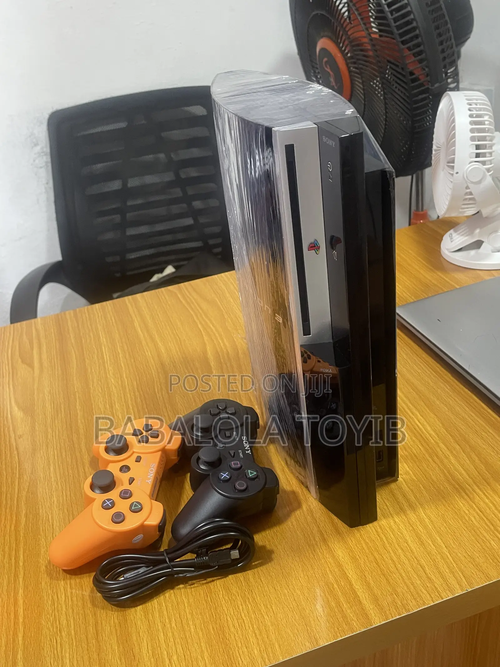 Direct Working Pin Ps3 Fat With 2 Controllers and Games Installed