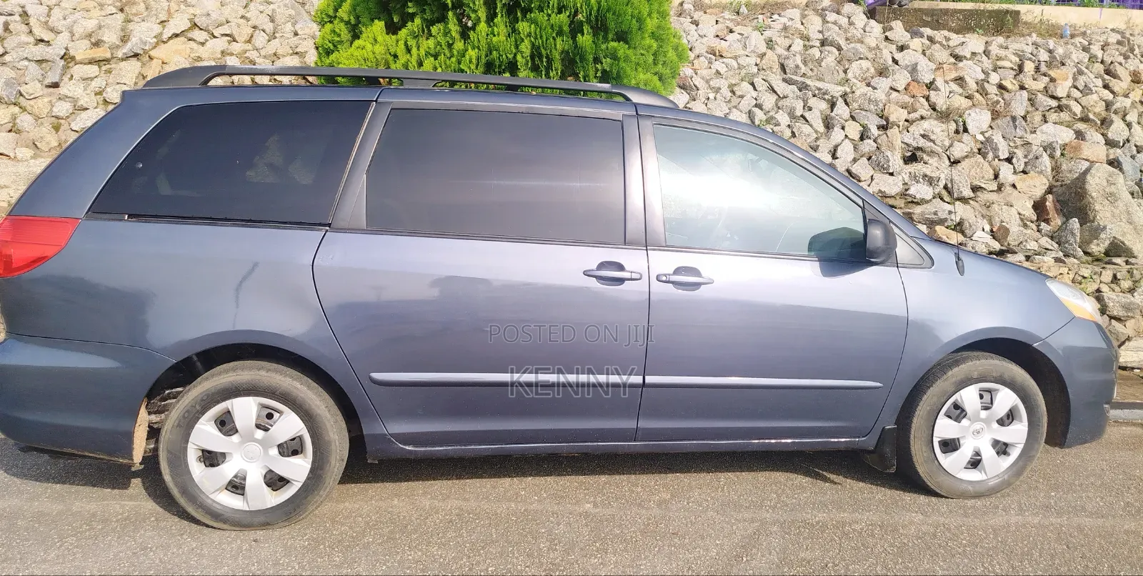 Toyota Sienna LE 2009 Blue