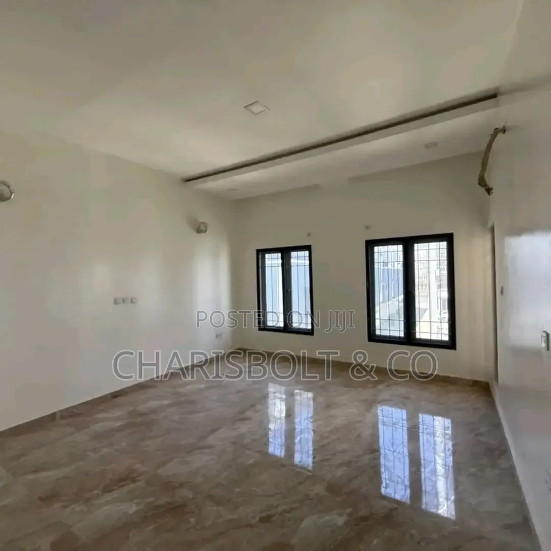4bdrm Townhouse/Terrace in Jahi for sale
