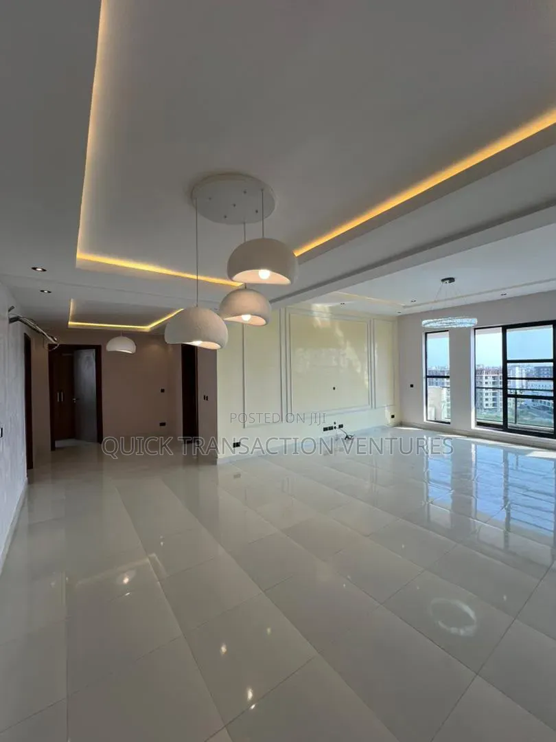 3bdrm Block of Flats in Richmond Pearl, Lekki Phase 1 for sale