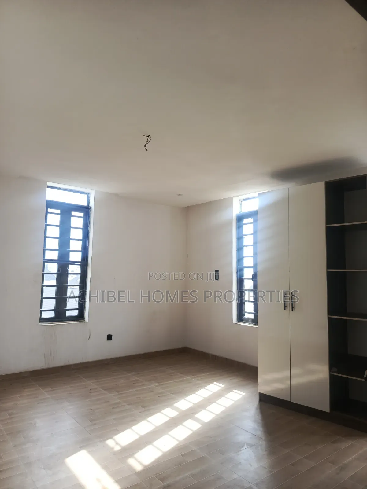 2bdrm Apartment in Near Oba Musa, Lekki Phase 2 for sale