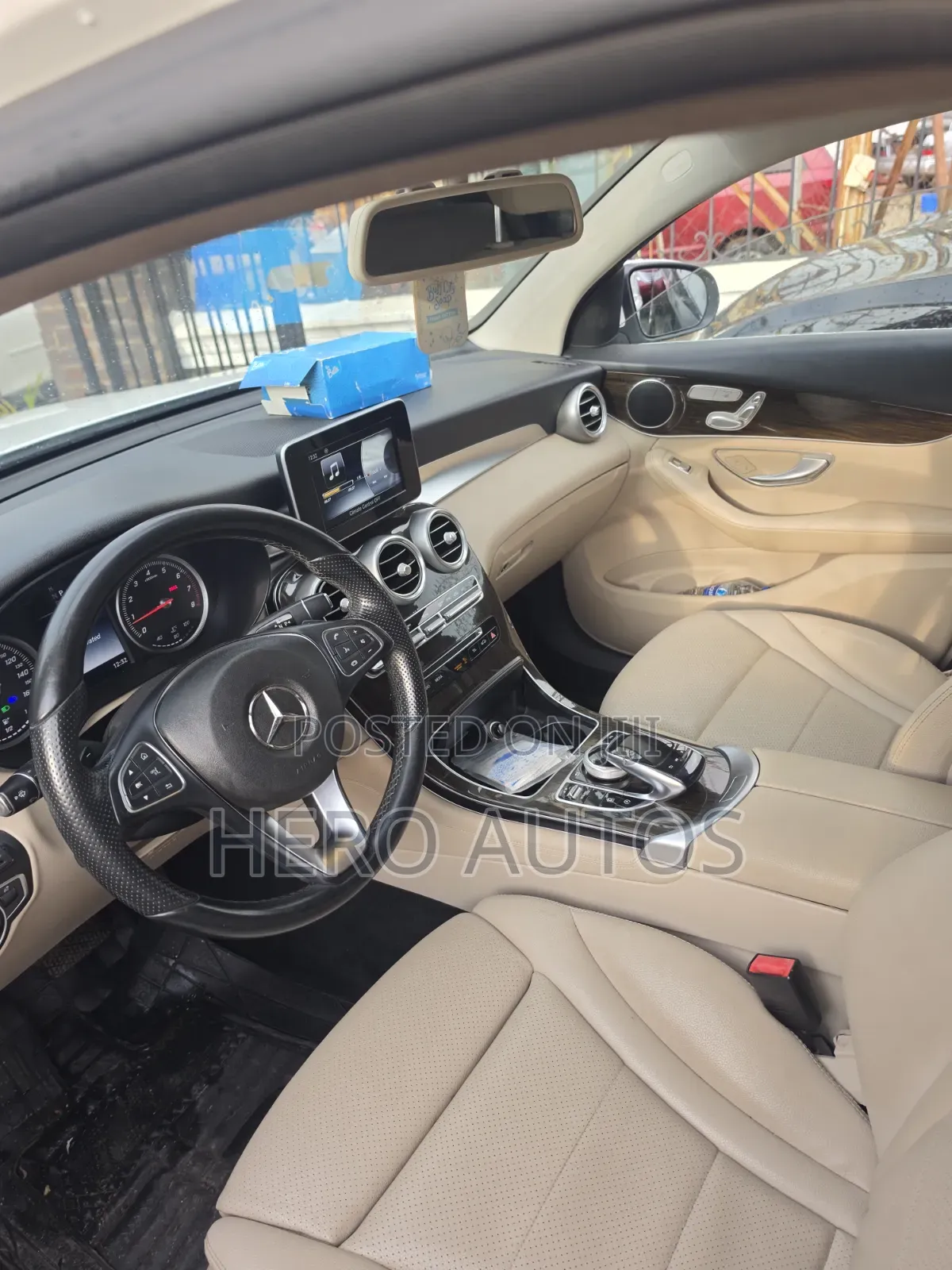 Mercedes-Benz GLC-Class 2017 White