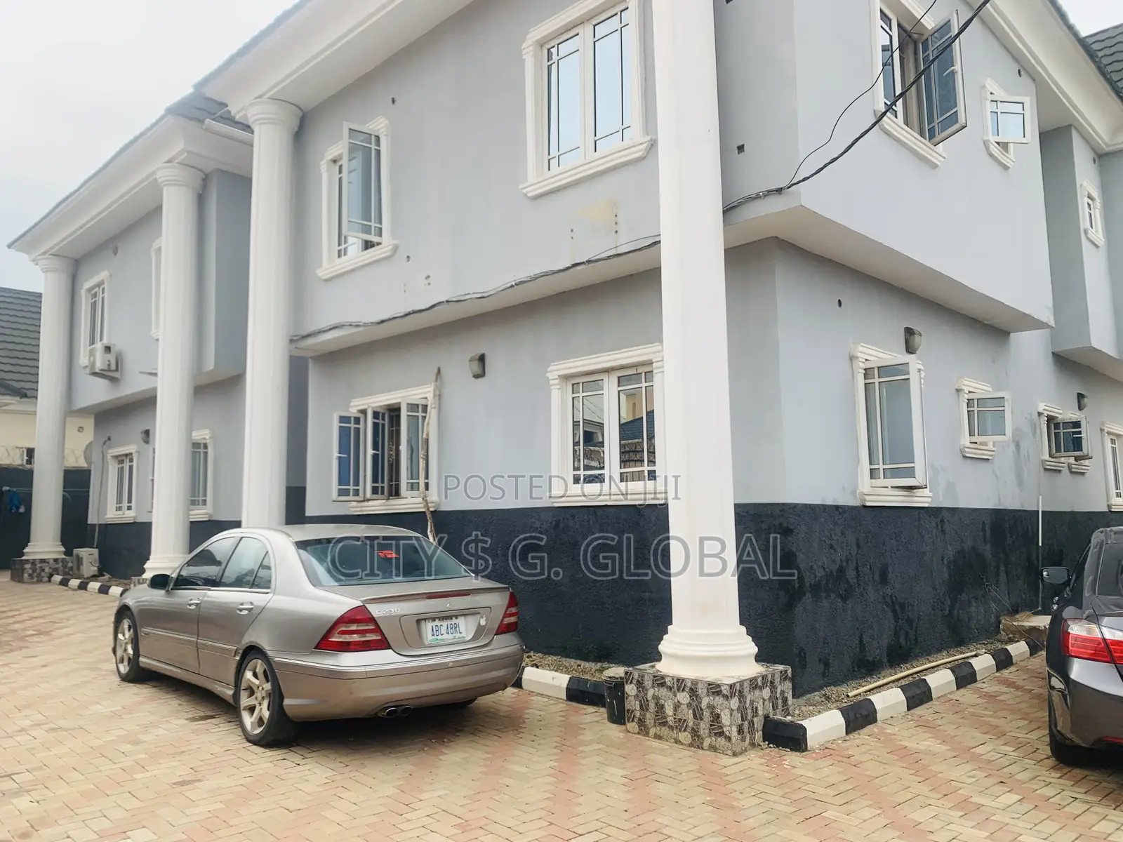 3 Bedroom Block of Flat Upstairs