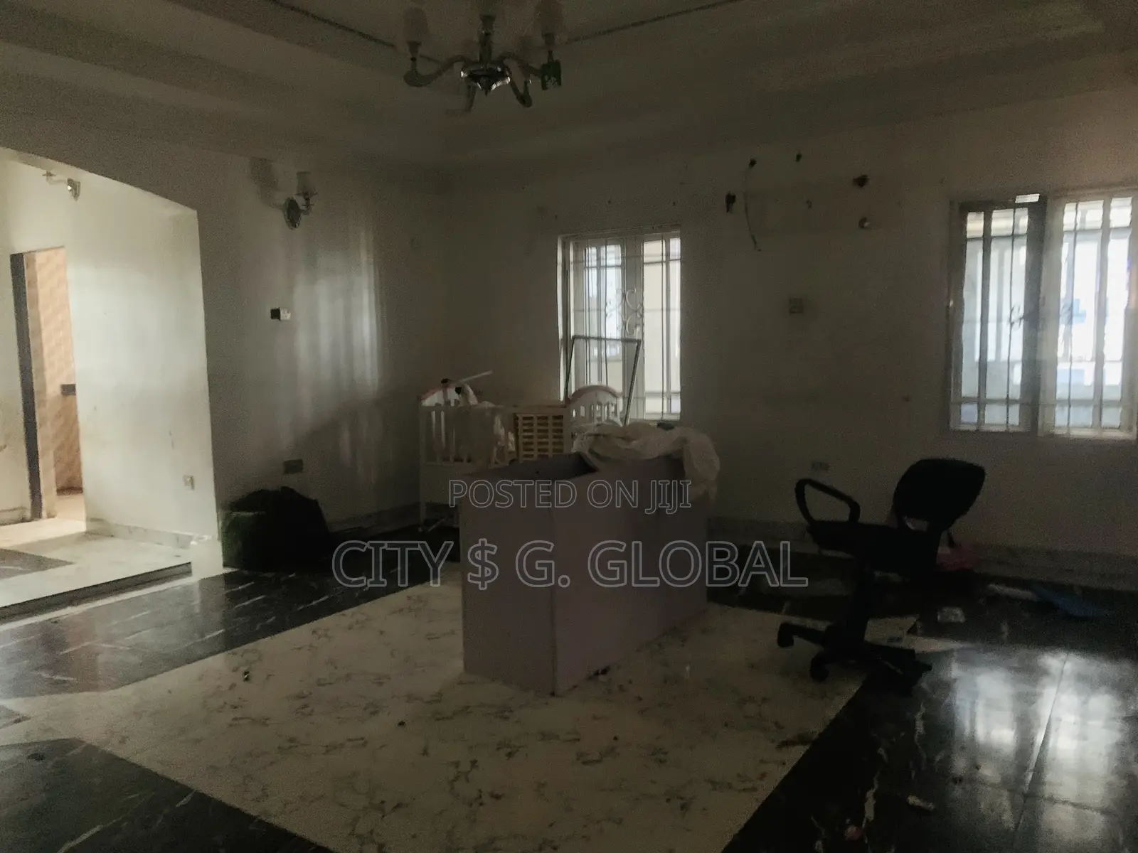 3 Bedroom Block of Flat Upstairs