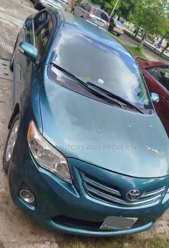 Toyota Corolla 2010 Blue
