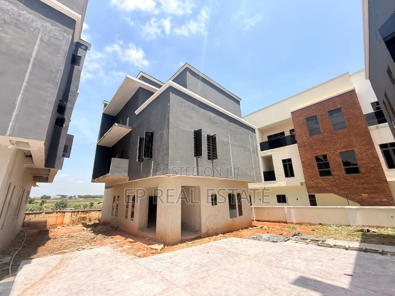 5bdrm House in Gwarinpa for sale