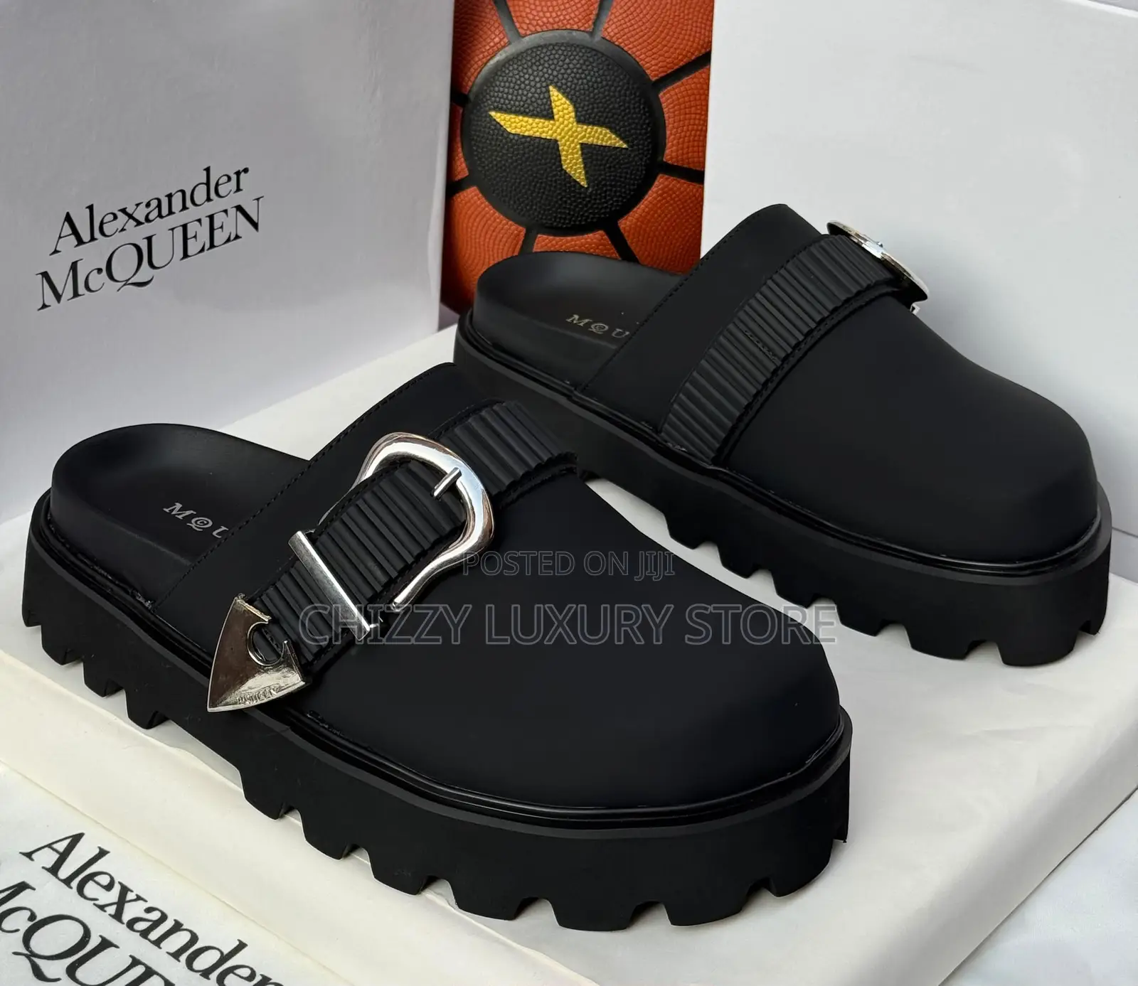 Alexander McQueen Quality Luxury Men Half Y