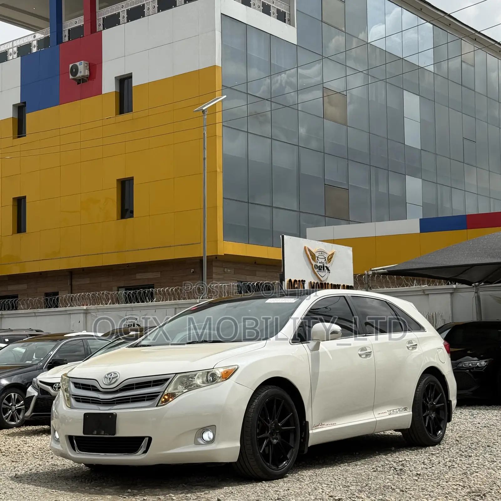 Toyota Venza V6 AWD 2011 White