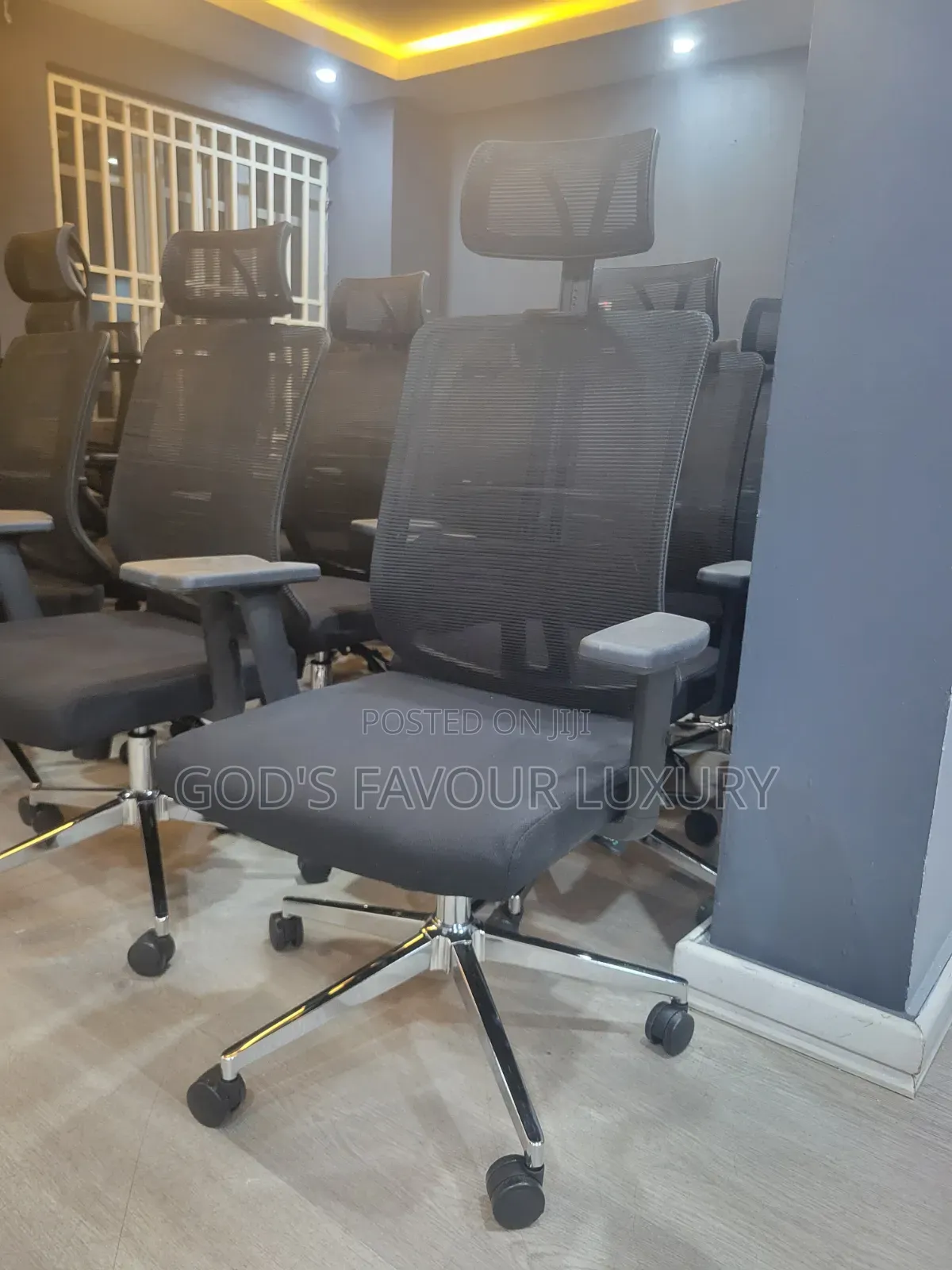 Modern Swivel Office Mesh Chair