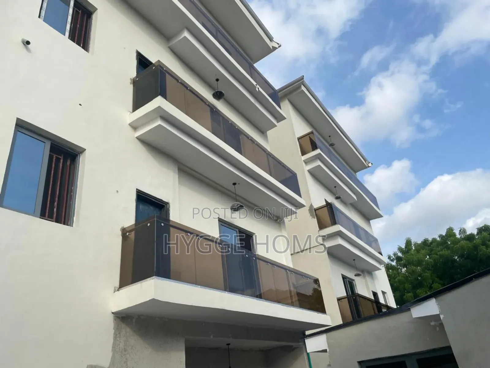 4bdrm Apartment in Ikeja Gra for sale