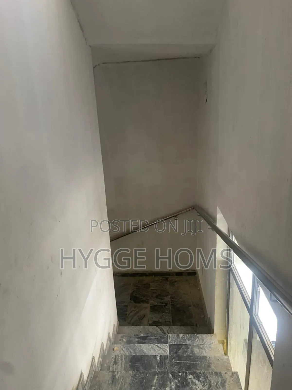 4bdrm Apartment in Ikeja Gra for sale