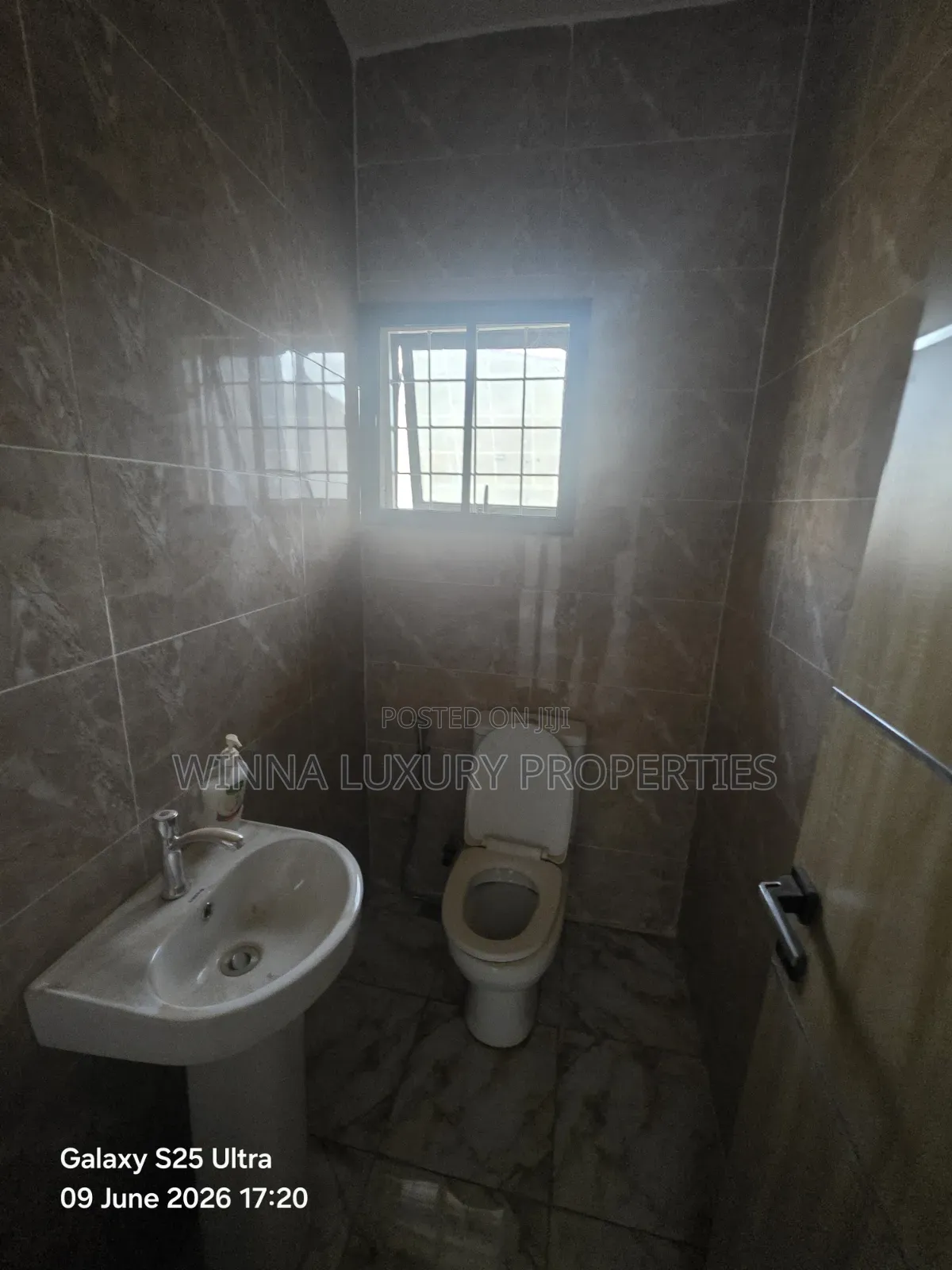 Furnished 3bdrm Townhouse/Terrace in Kabusa Garden, Dakwo District