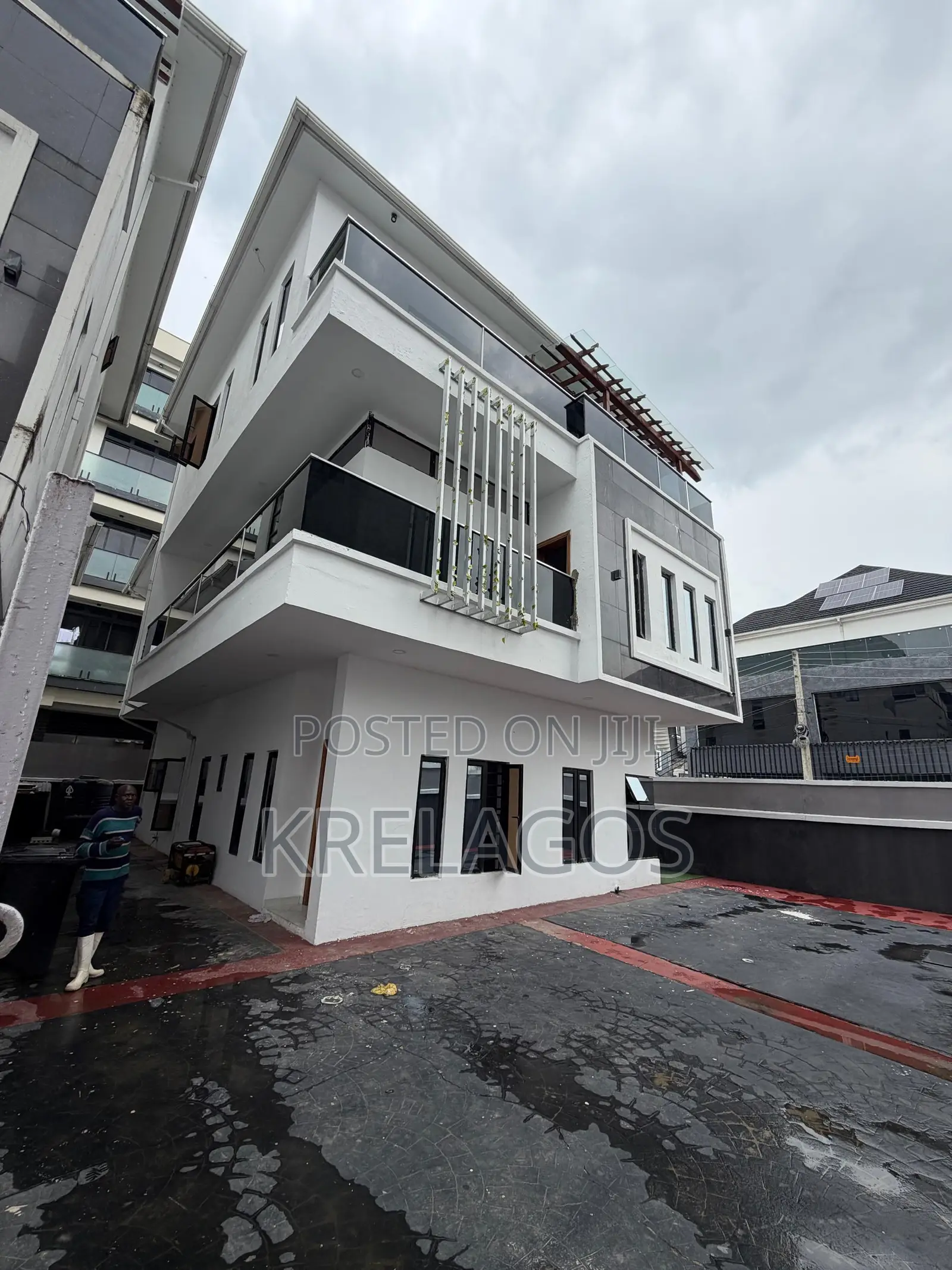5bdrm Duplex in Ikate for rent