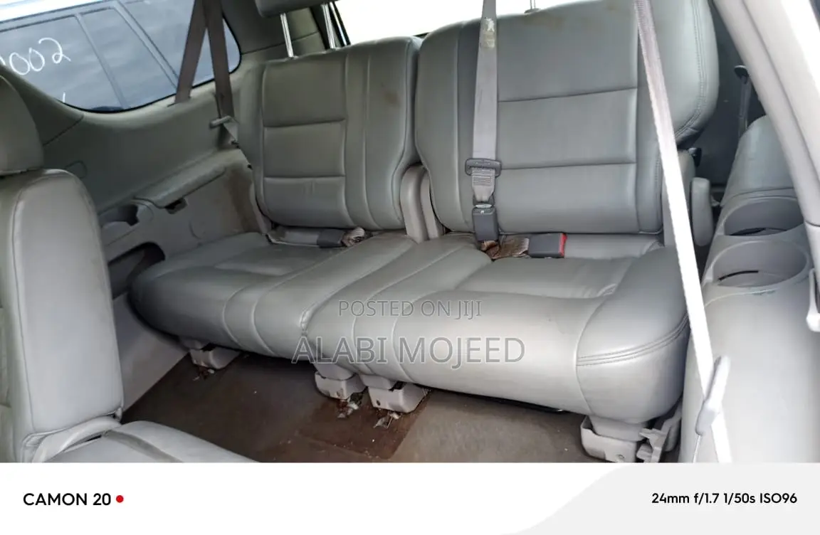 Toyota Sequoia SR5 4dr SUV (4.7L 8cyl 4A) 2003 Gray
