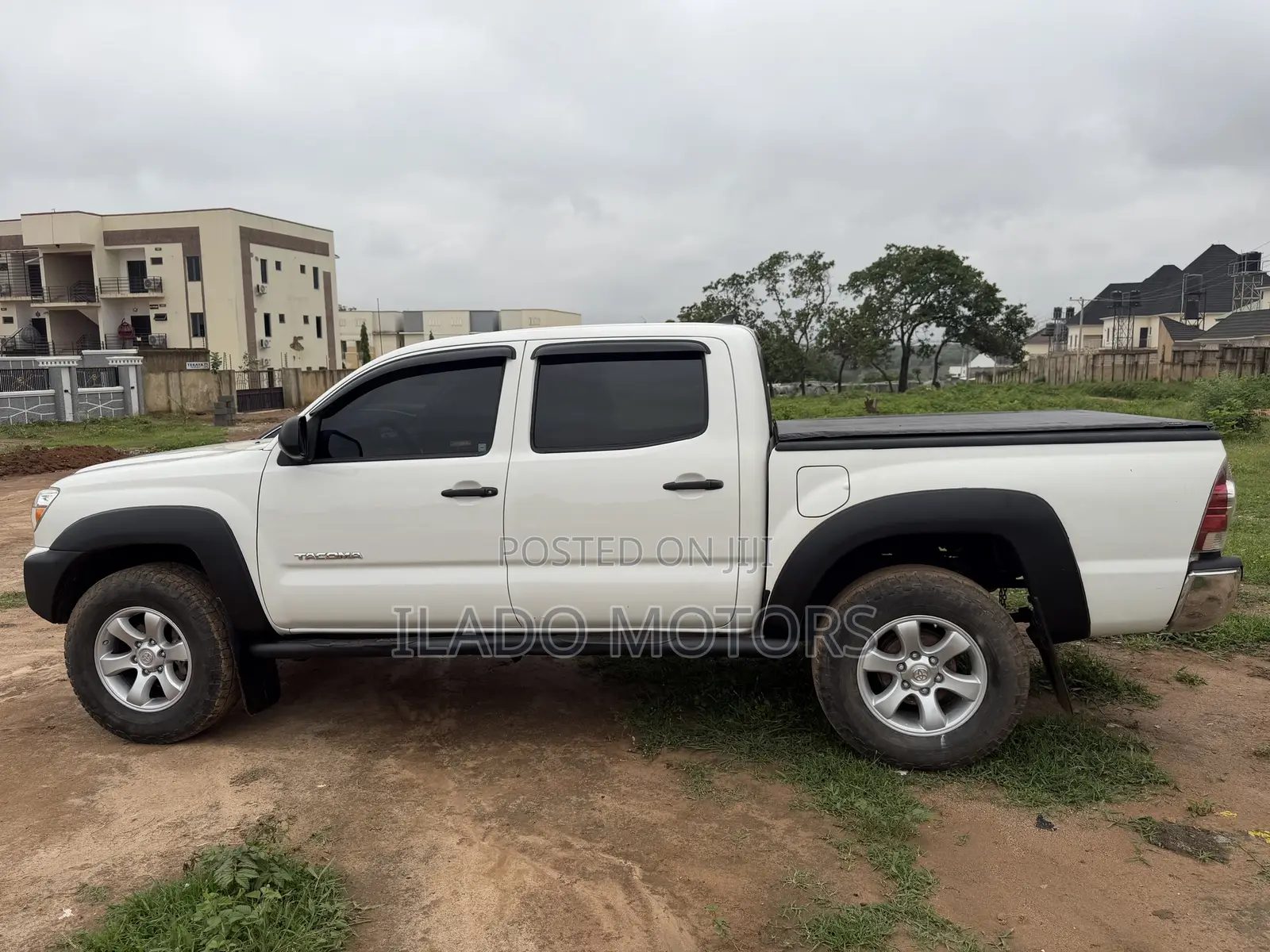 Toyota Tacoma 2015 White