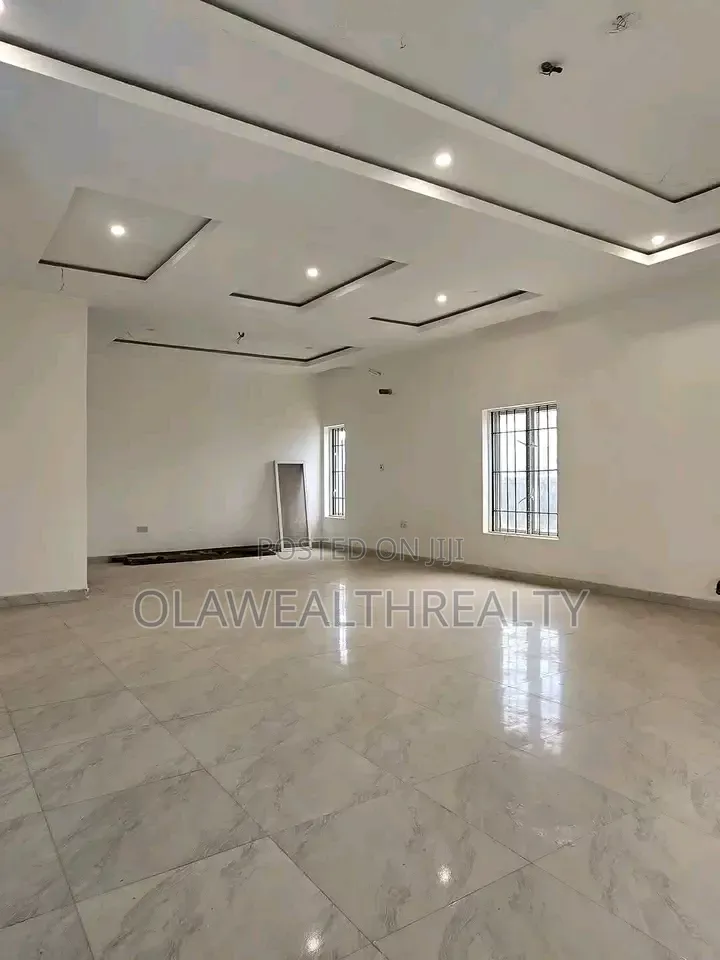 4bdrm Duplex in Kaura for sale
