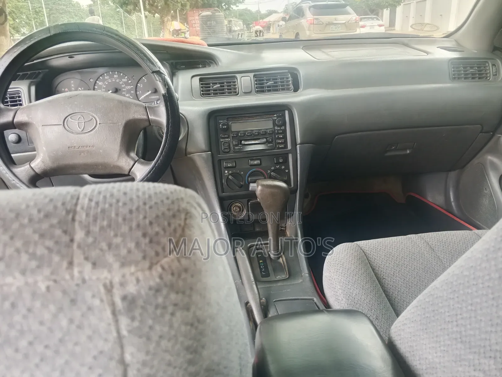 Toyota Camry LE 4dr Sedan (2.4L 4cyl 5M) 2002 Gray