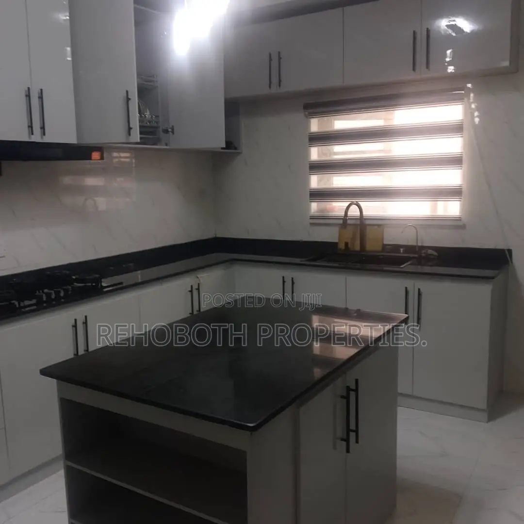 4bdrm Duplex in Alalade Estate, Akala Express for sale
