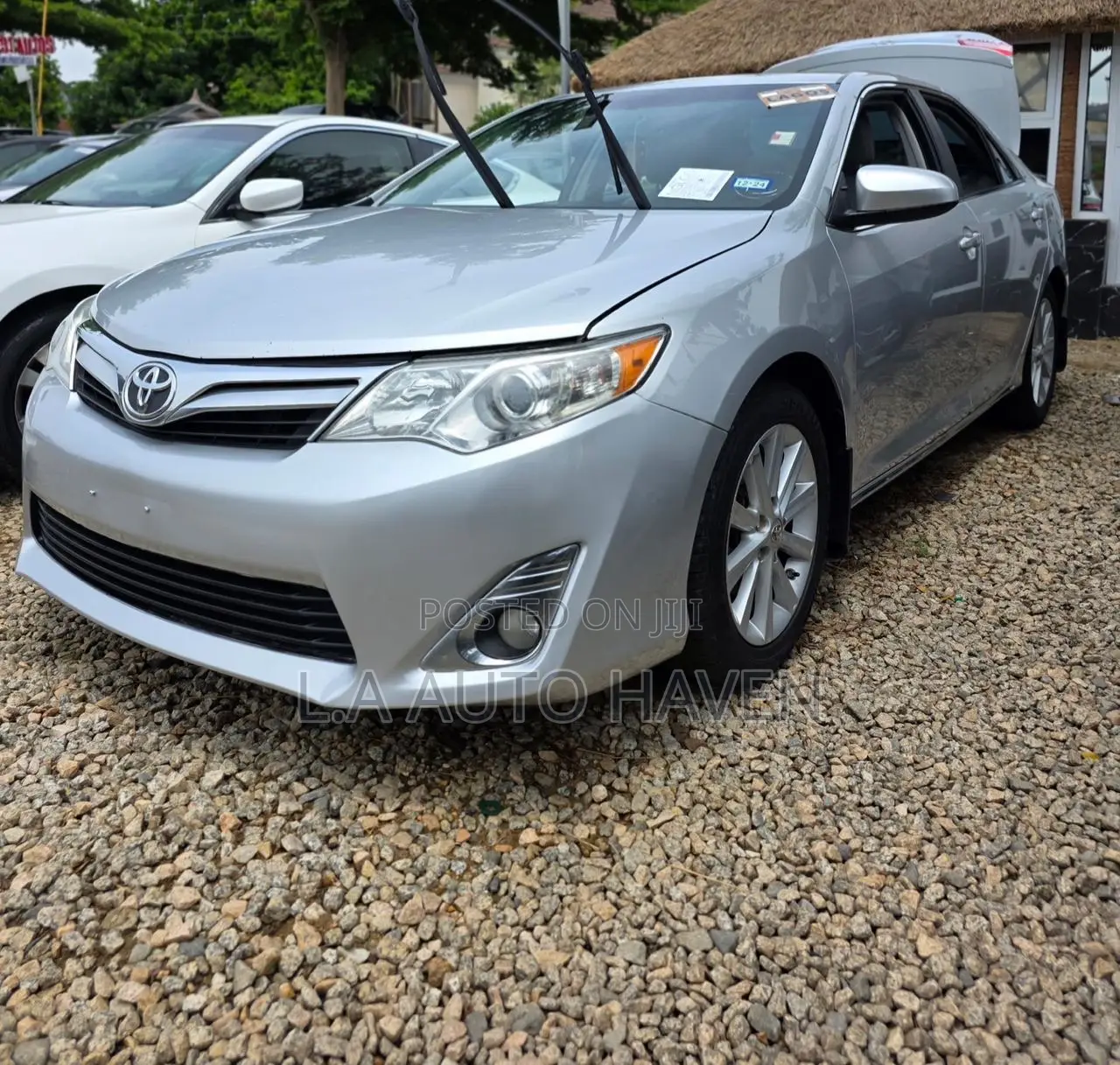 Toyota Camry XLE 4dr Sedan (2.5L 4cyl 6A) 2014 Silver