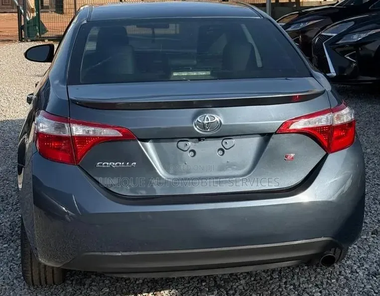 Toyota Corolla S 4dr Sedan (1.8L 4cyl CVT) 2014 Gray
