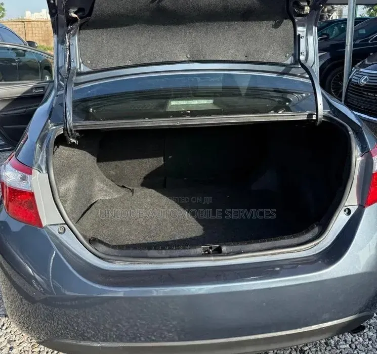 Toyota Corolla S 4dr Sedan (1.8L 4cyl CVT) 2014 Gray