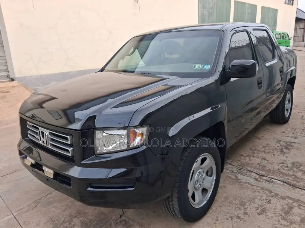 Honda Ridgeline RT 4x4 Crew Cab 122 in. WB 2007 Black