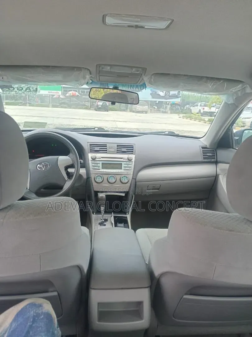 Toyota Camry 2009 Gray