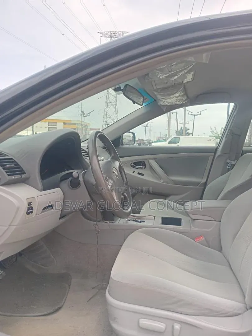 Toyota Camry 2009 Gray