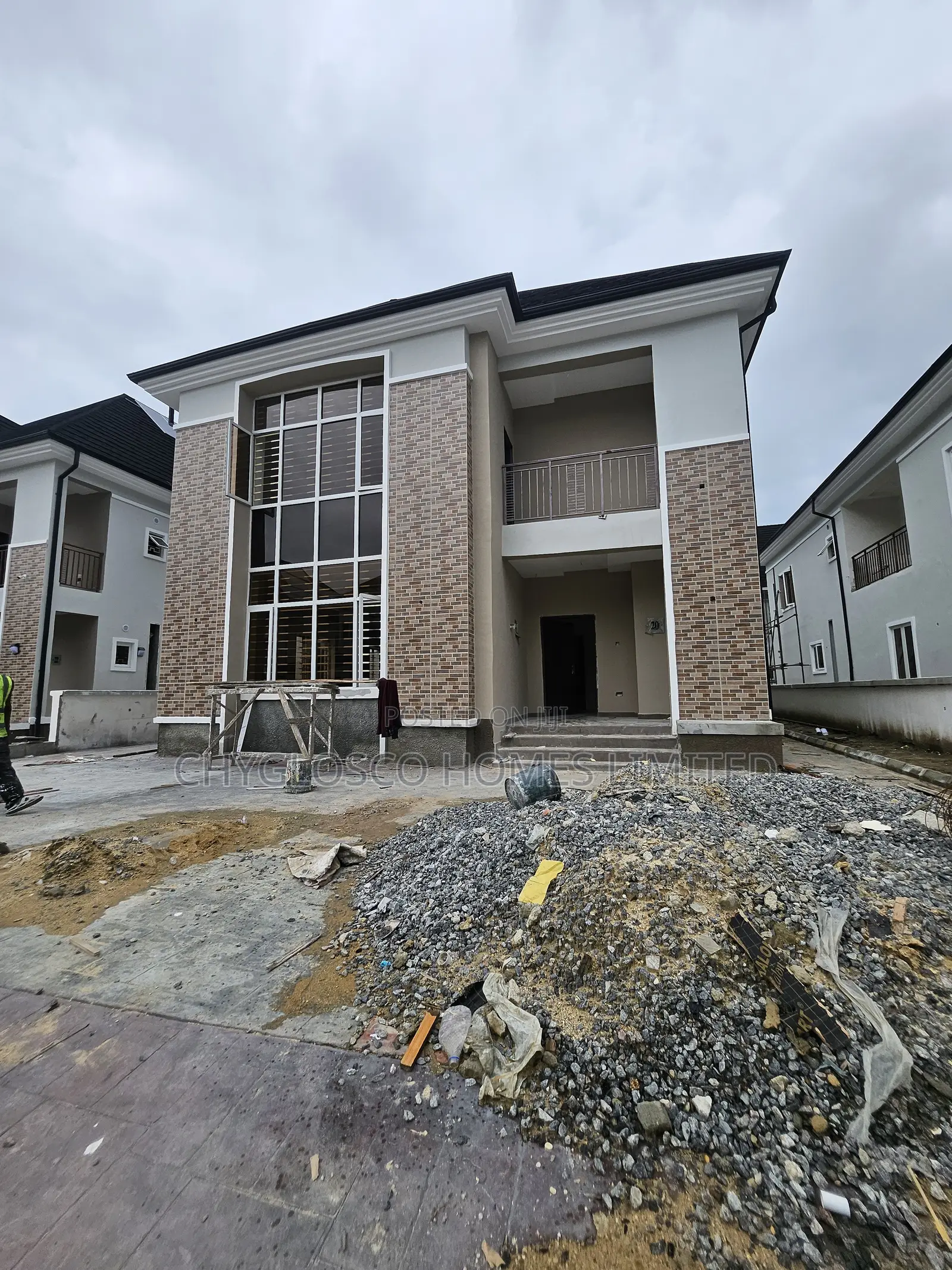 Furnished 4bdrm Duplex in Reef Court, Woji for sale