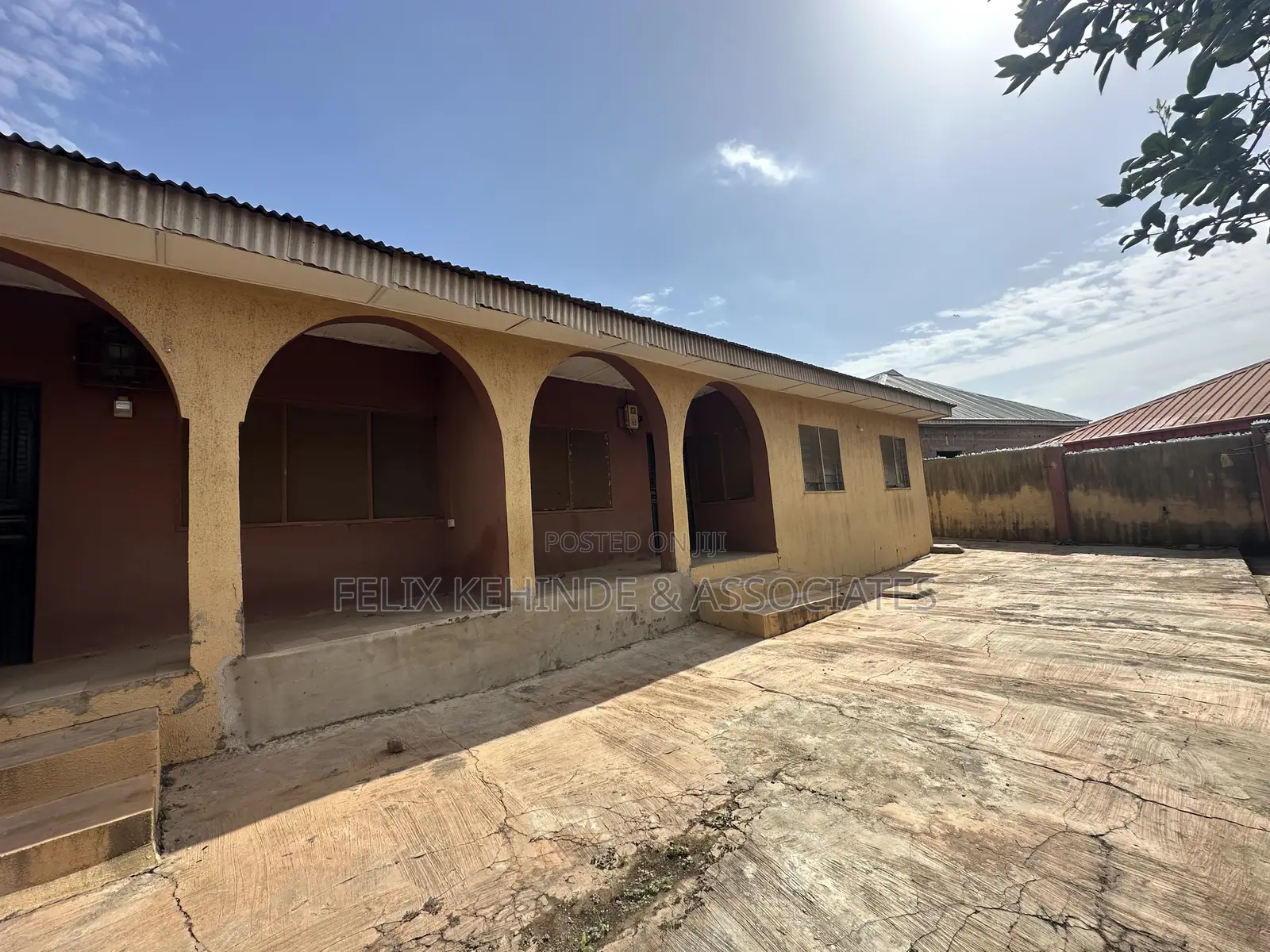 3bdrm Bungalow in Elewuro Estate, Akobo for sale