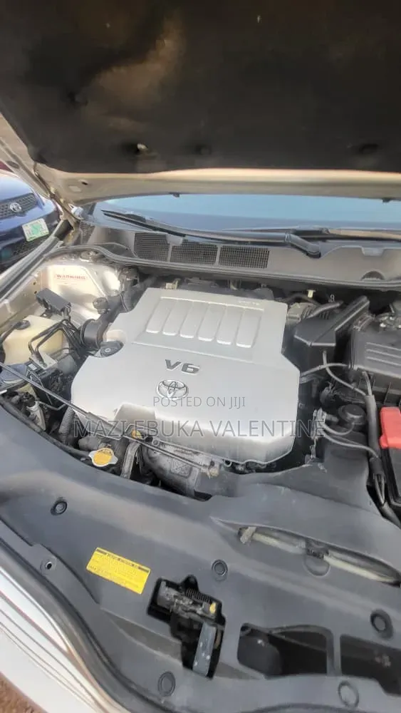 Toyota Venza V6 2011 Silver