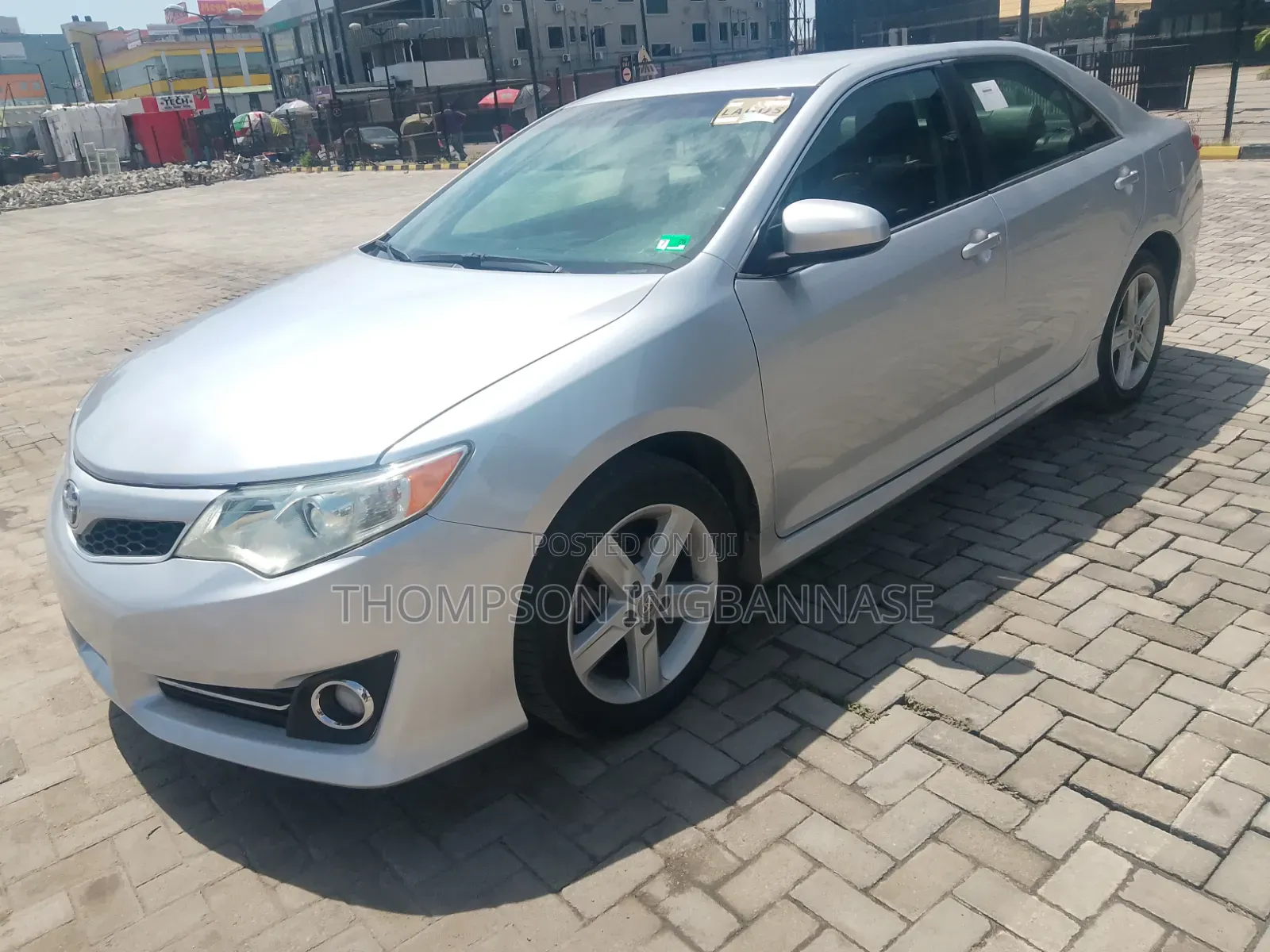 Toyota Camry SE 4dr Sedan (2.5L 4cyl 6A) 2013 Silver