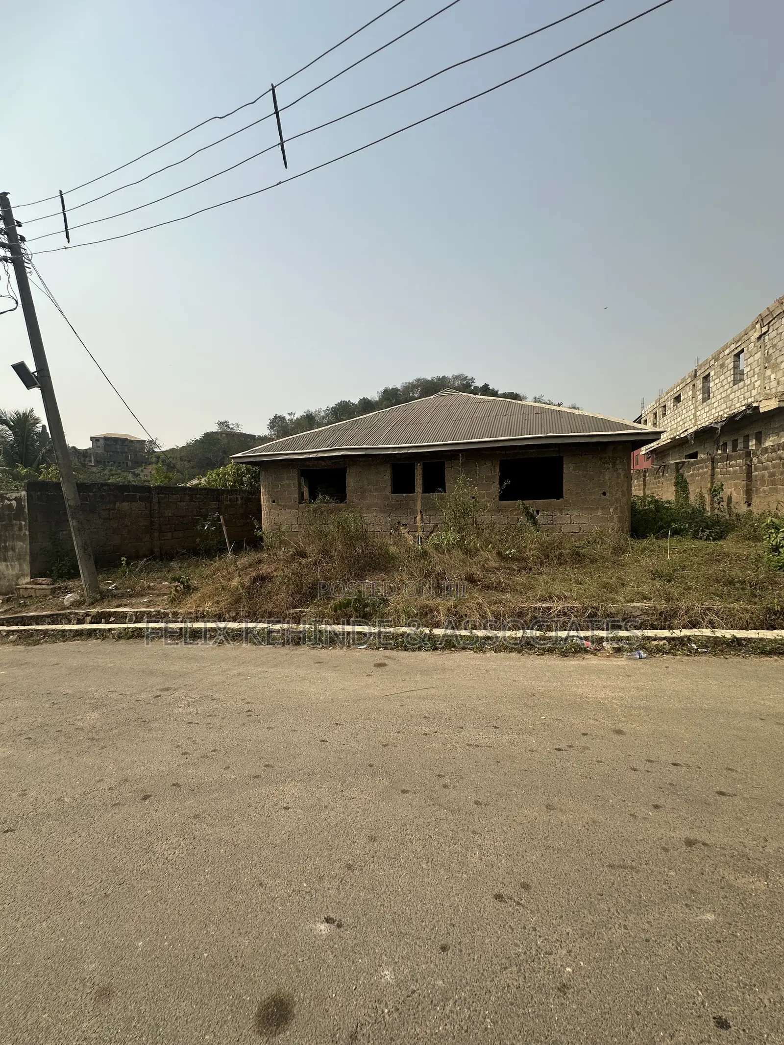 6bdrm Bungalow in St. Anthony Estate, Eleyele for sale