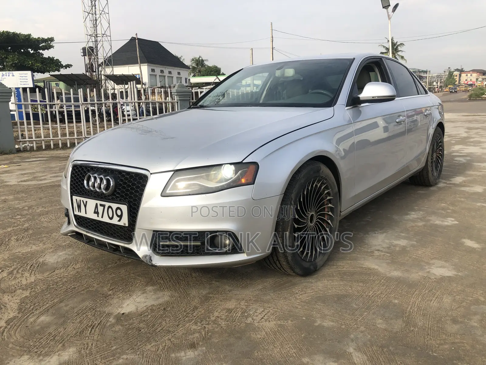 Audi A4 2.0T Premium Multitronic 2013 Silver