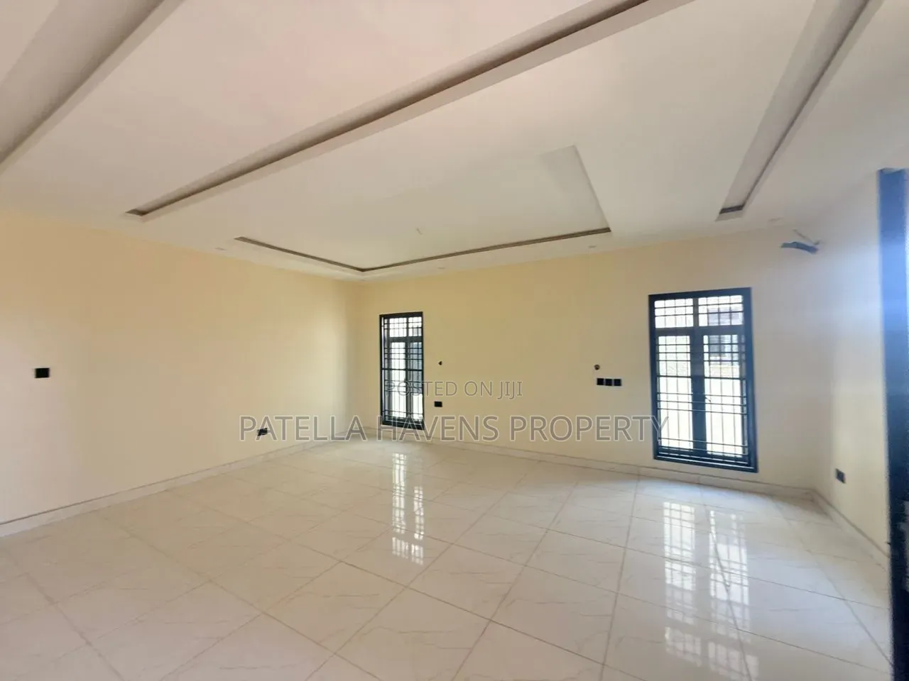 5bdrm Duplex in Life Camp for sale
