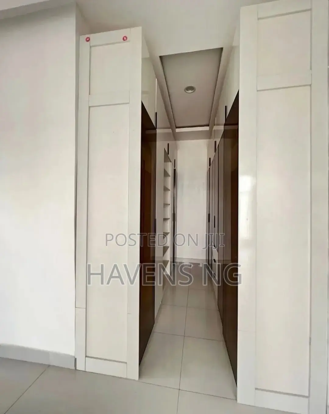 5bdrm Duplex in Lekki Phase 2 for sale