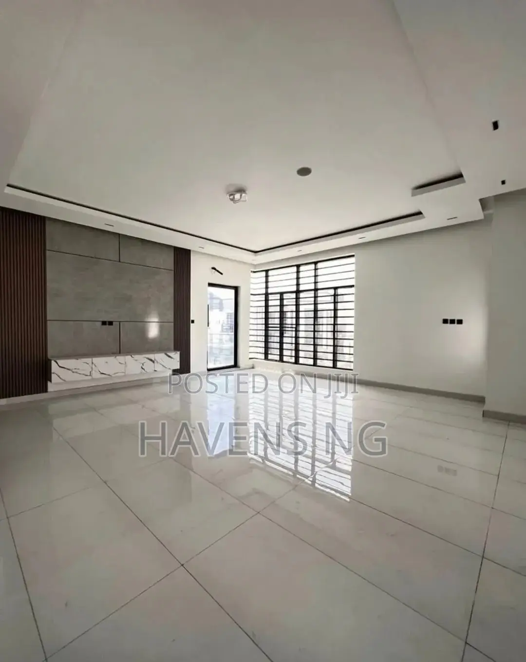 5bdrm Duplex in Lekki Phase 2 for sale