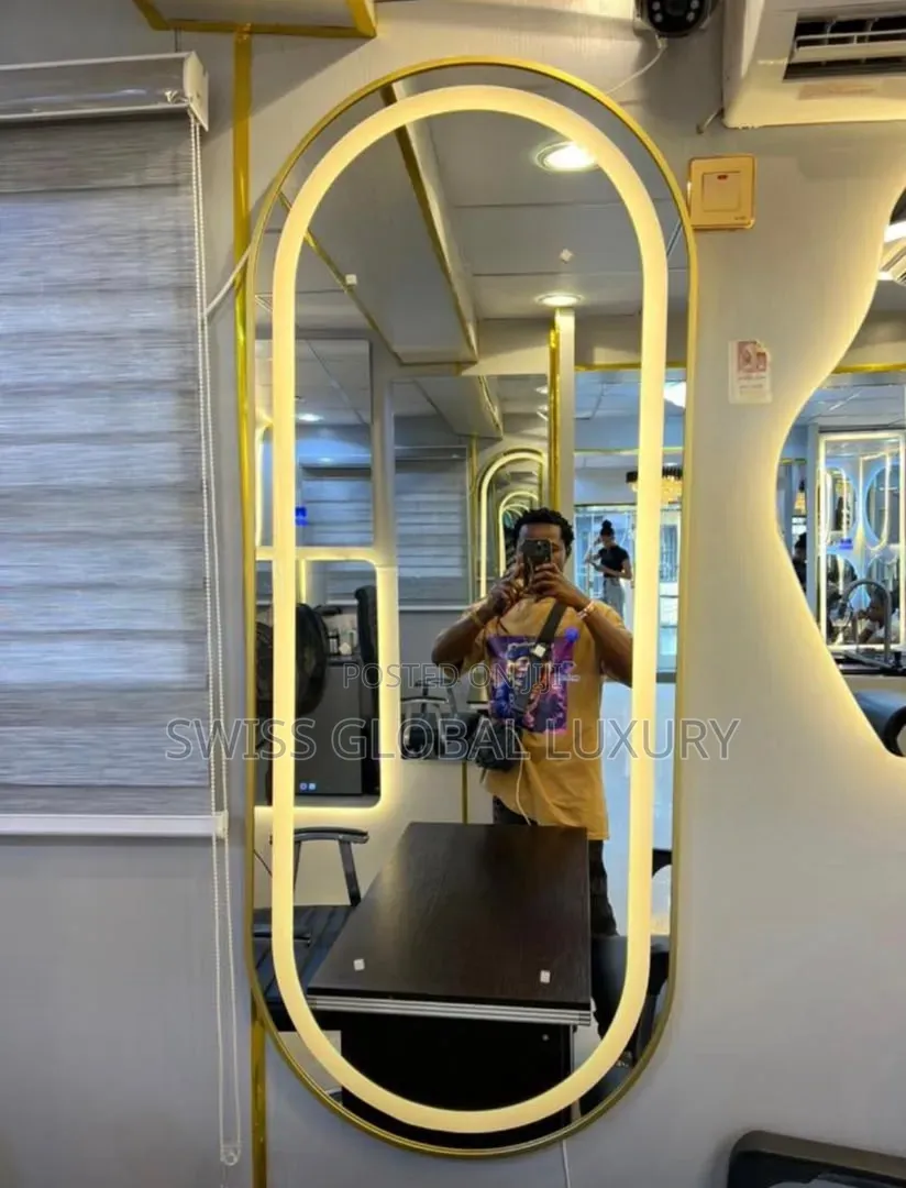 Executive High Quality Mirror Standard and Is Available in Many Colors