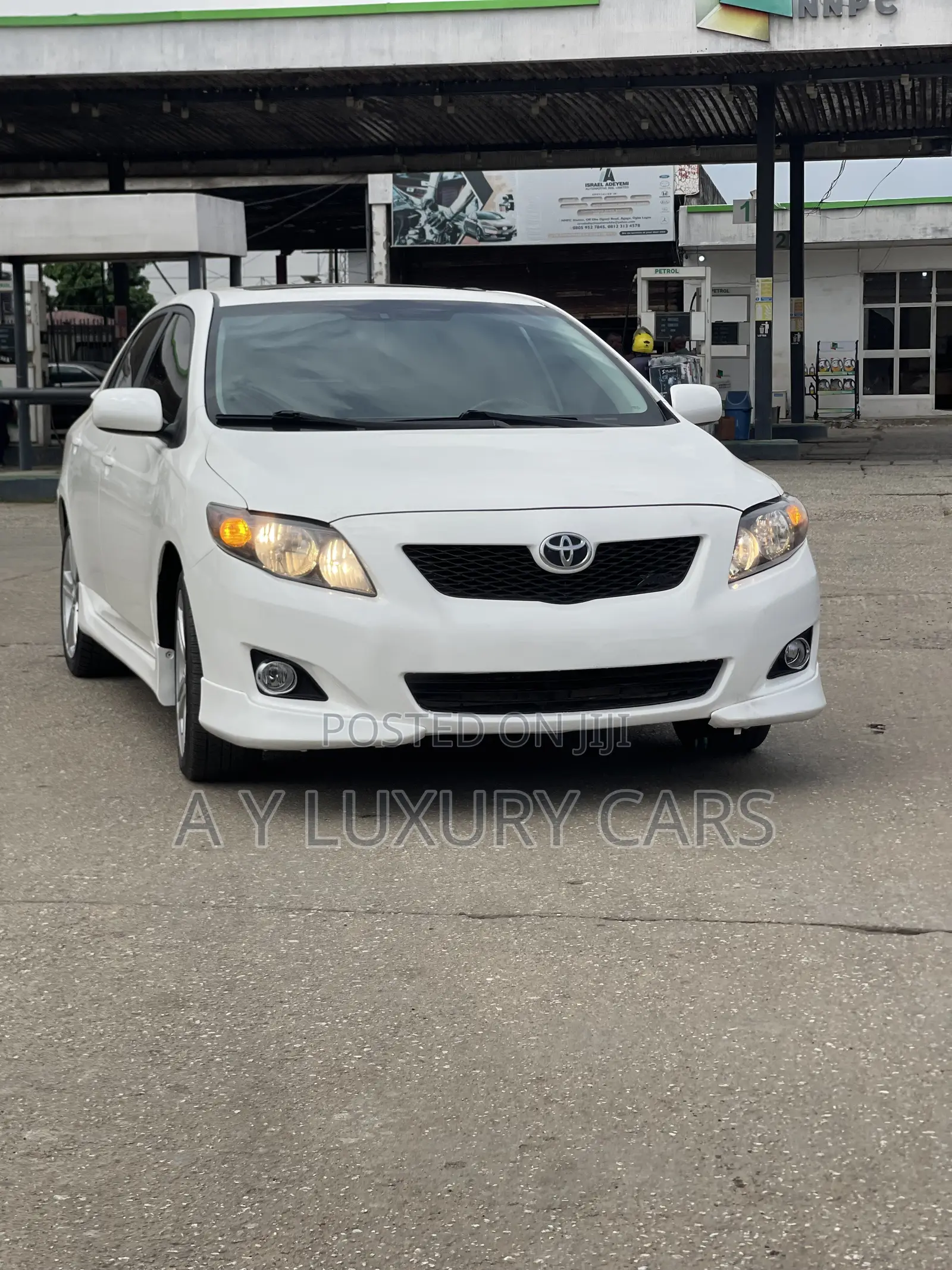 Toyota Corolla XRS 4dr Sedan (2.4L 4cyl 5A) 2010 White