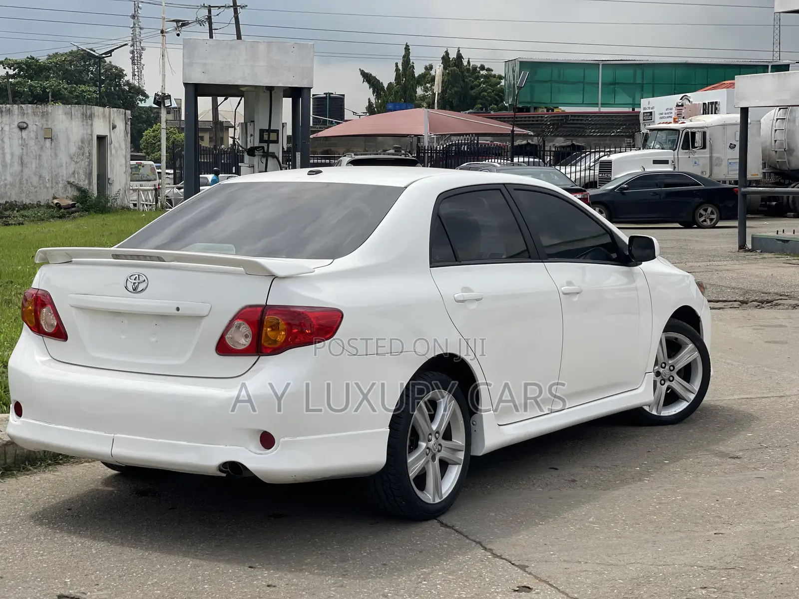 Toyota Corolla XRS 4dr Sedan (2.4L 4cyl 5A) 2010 White