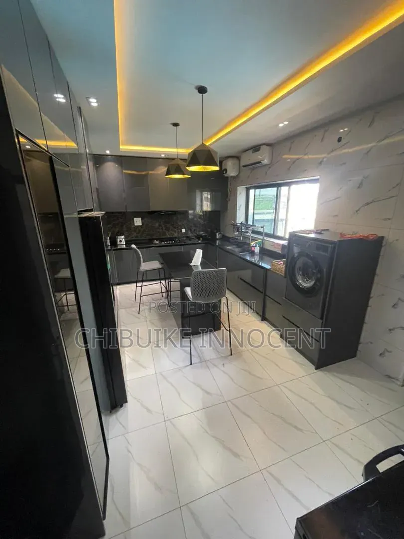 Luxury 4-Bedroom Fully Detached Duplex With Swimming Pool