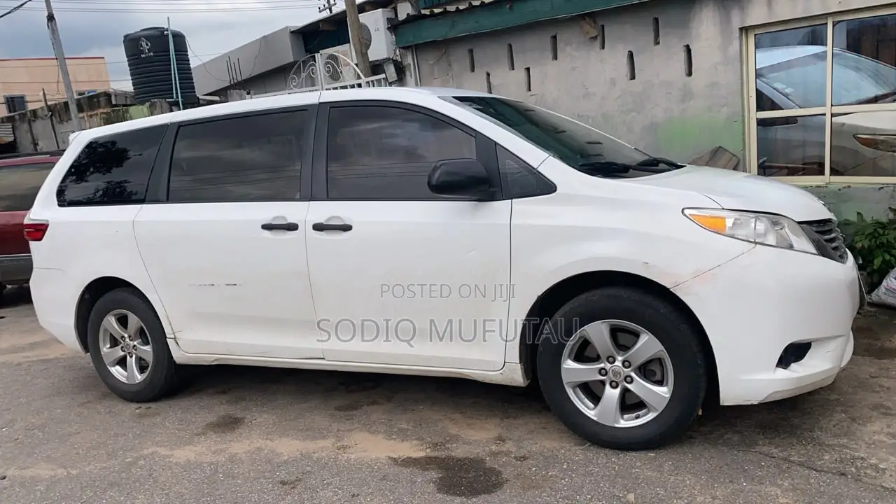 Toyota Sienna 2015 White