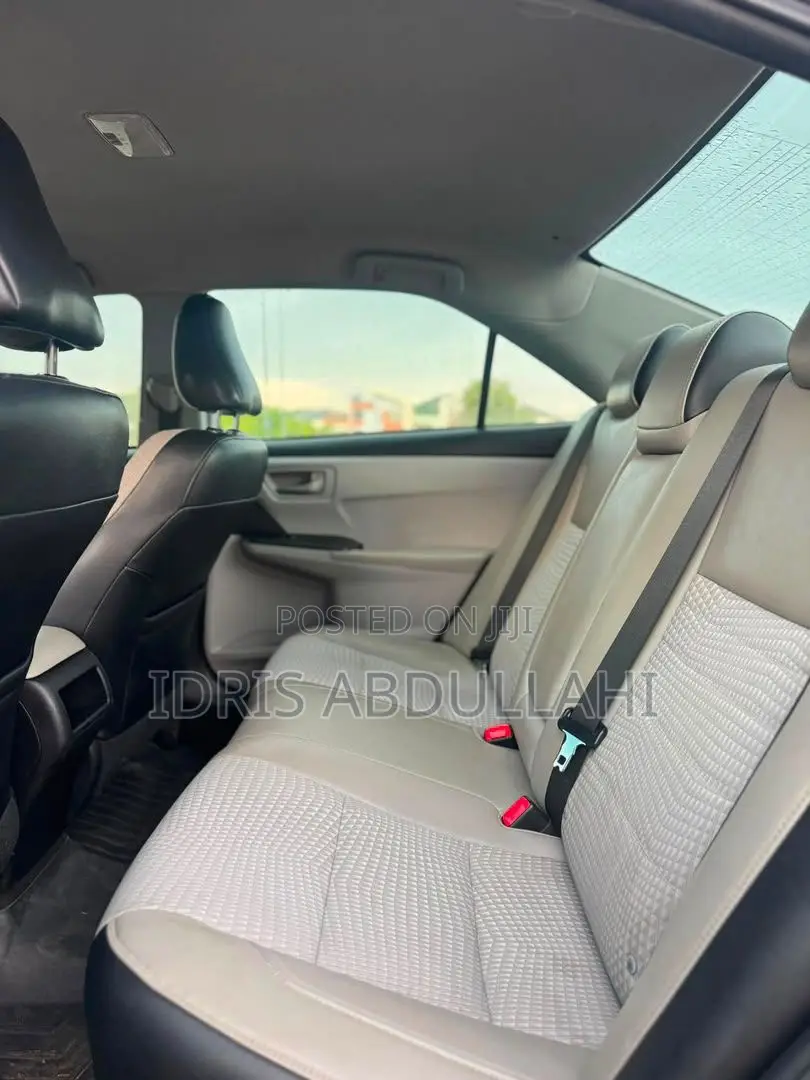 Toyota Camry 2016 Gray