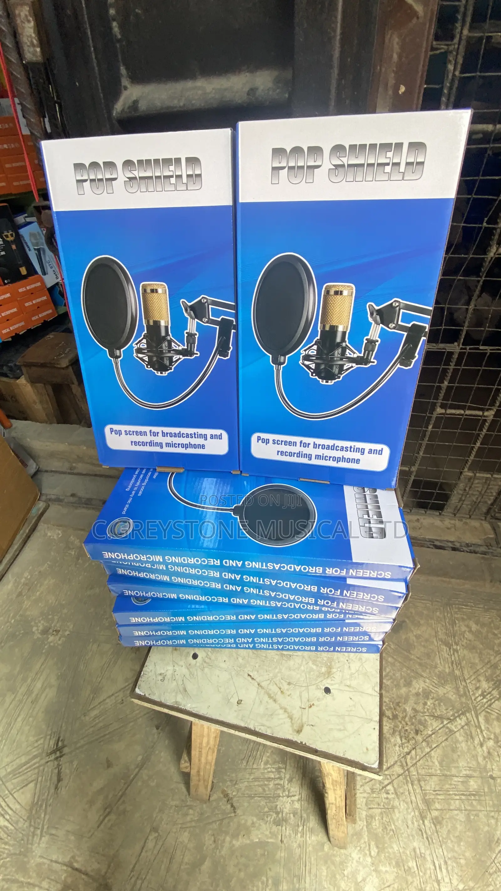Microphone. Pop Filter