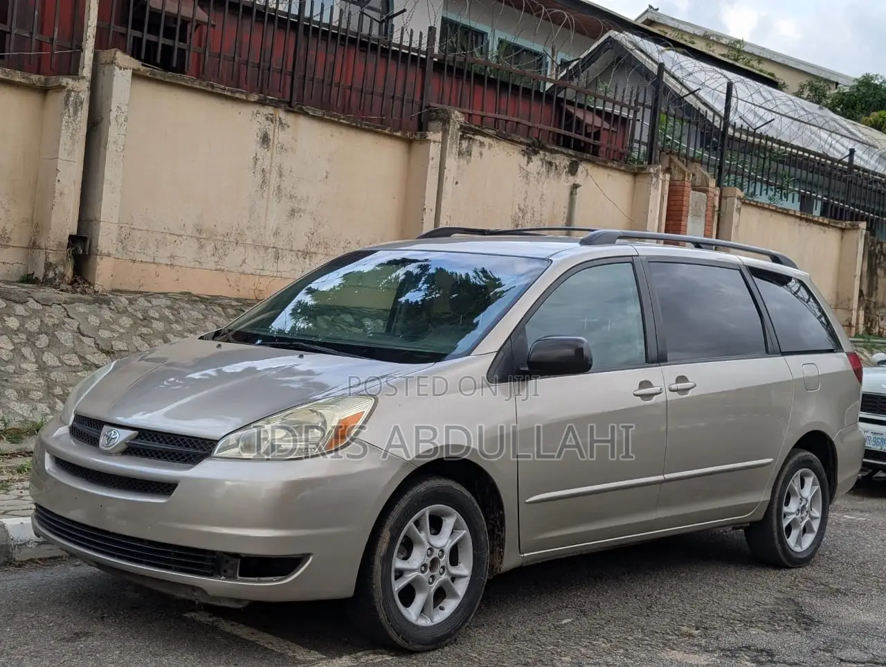 Toyota Sienna 2006 Gold