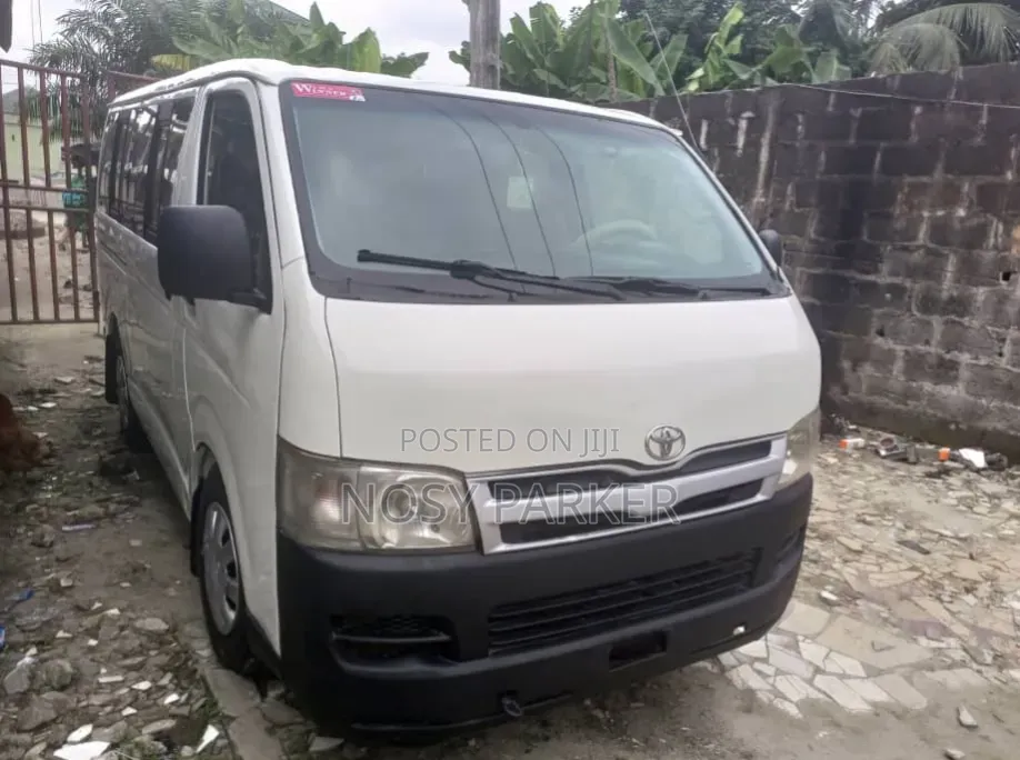 Toyota HiAce 2008 White