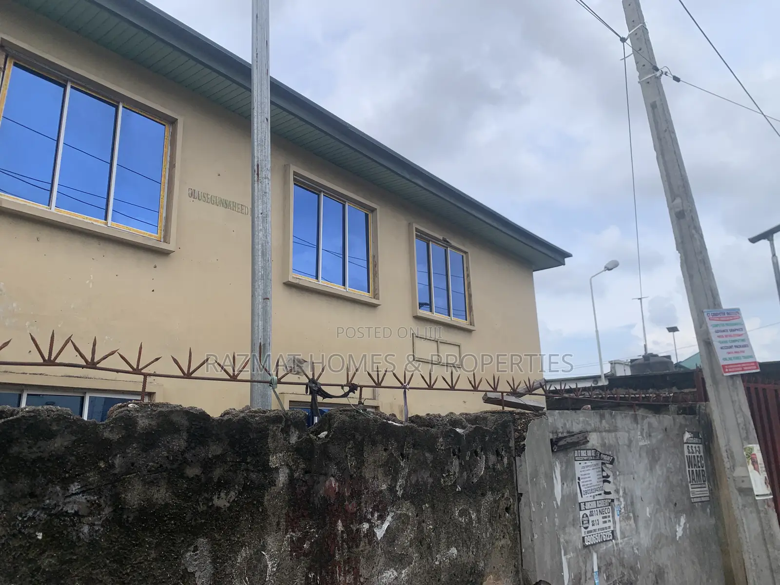 A Story Building on a Corner Piece of Land for Lease 80% Open Floor